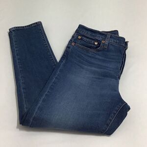 Levi’s Wedgie Skinny Button Fly Closure Jean Sz 32